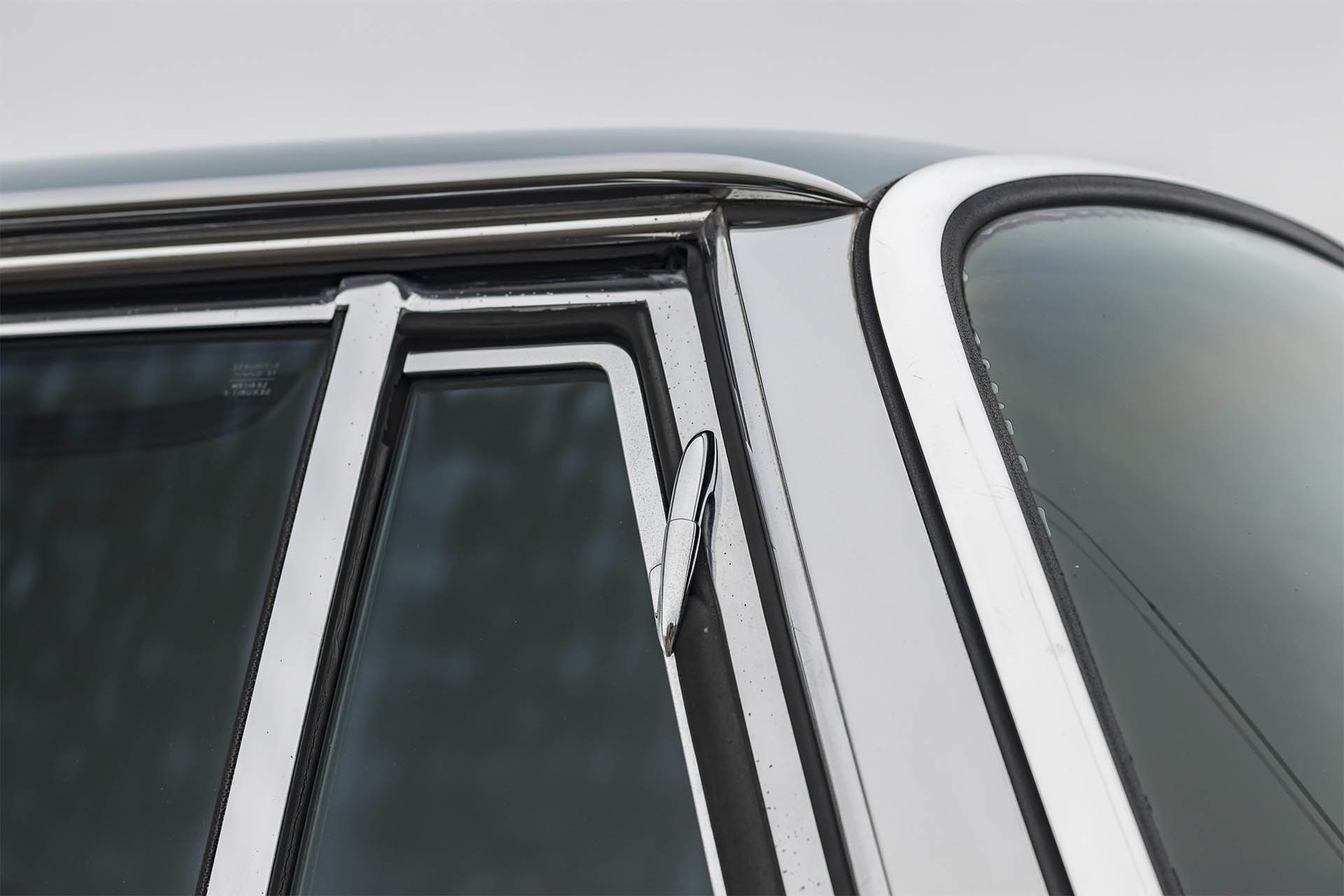 Real Art On Wheels | 1968 Mercedes-Benz 280 SE Coupe