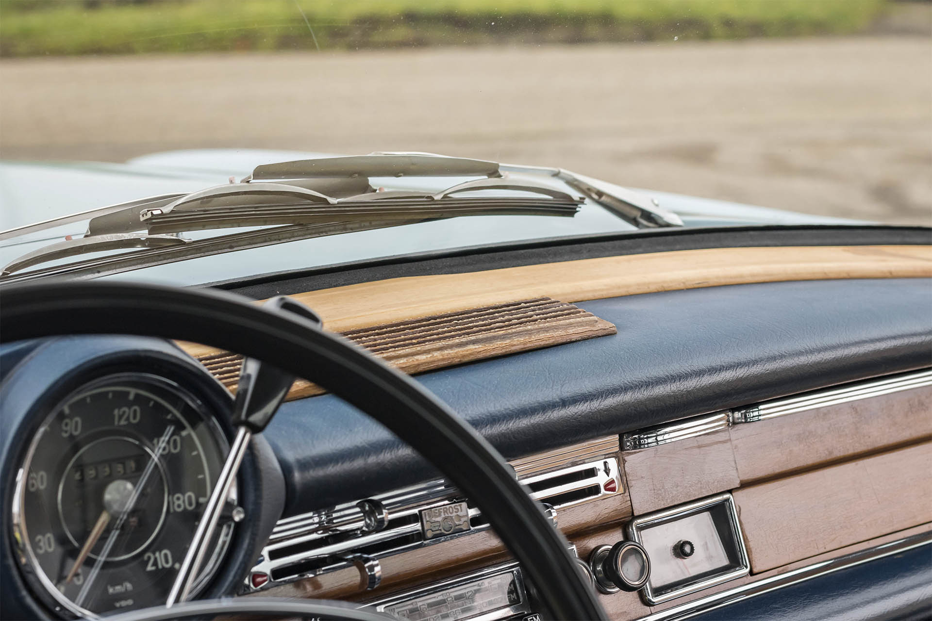 Real Art On Wheels | 1968 Mercedes-Benz 280 SE Coupe