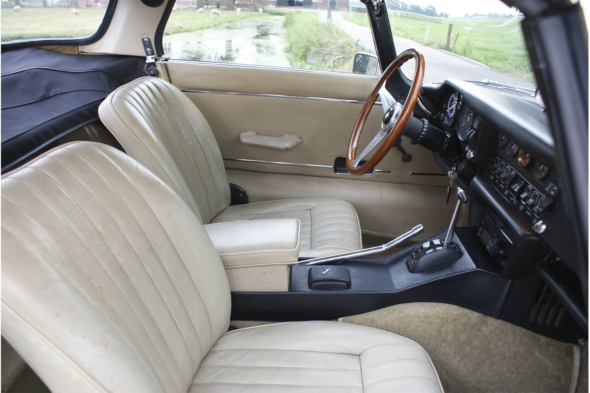 Real Art On Wheels | 1974 Jaguar E-Type Series III V12