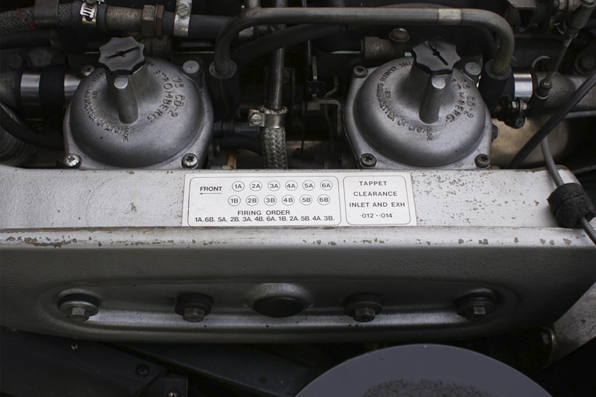 Real Art On Wheels | 1974 Jaguar E-Type Series III V12