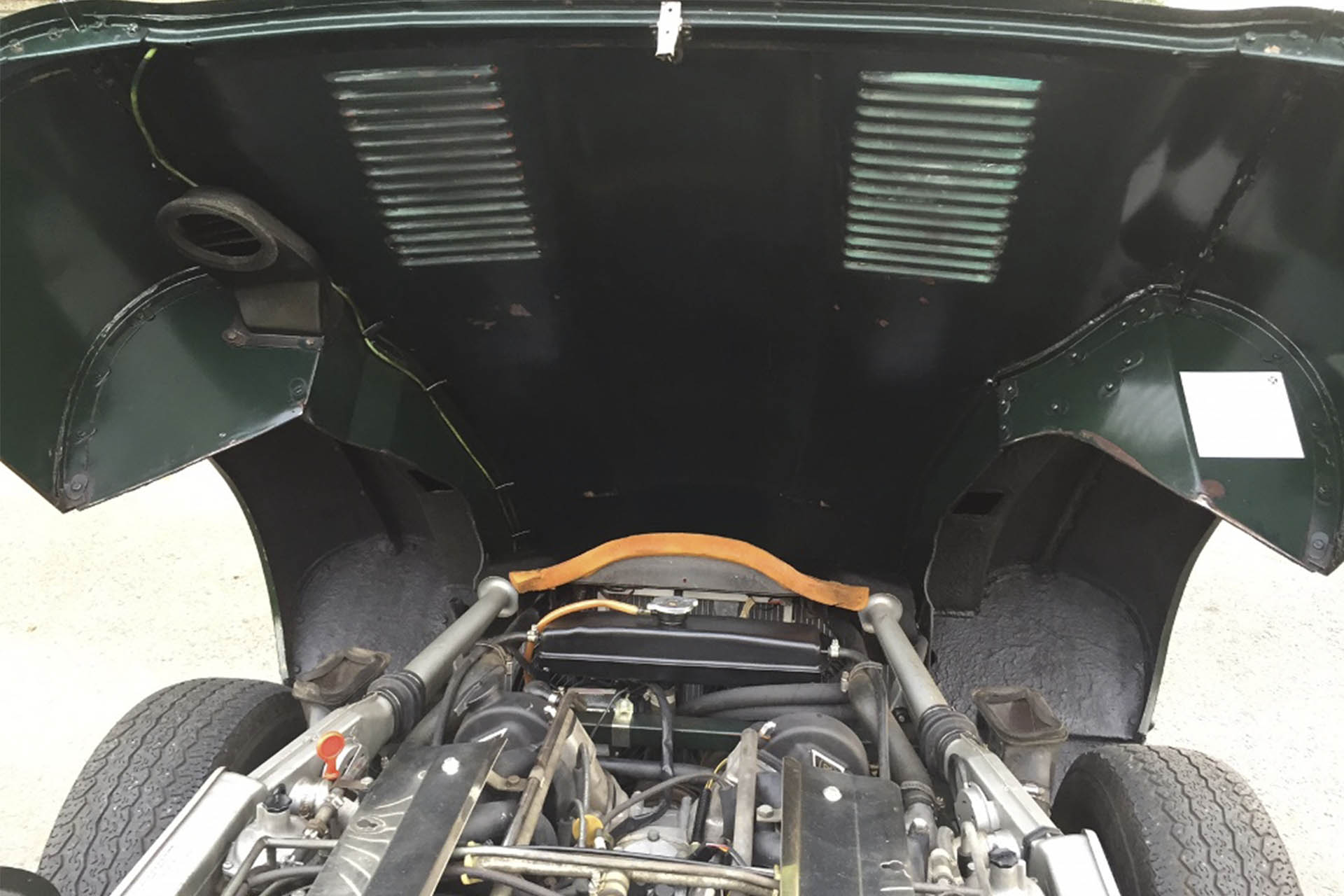 Real Art On Wheels | 1974 Jaguar E-Type Series III V12