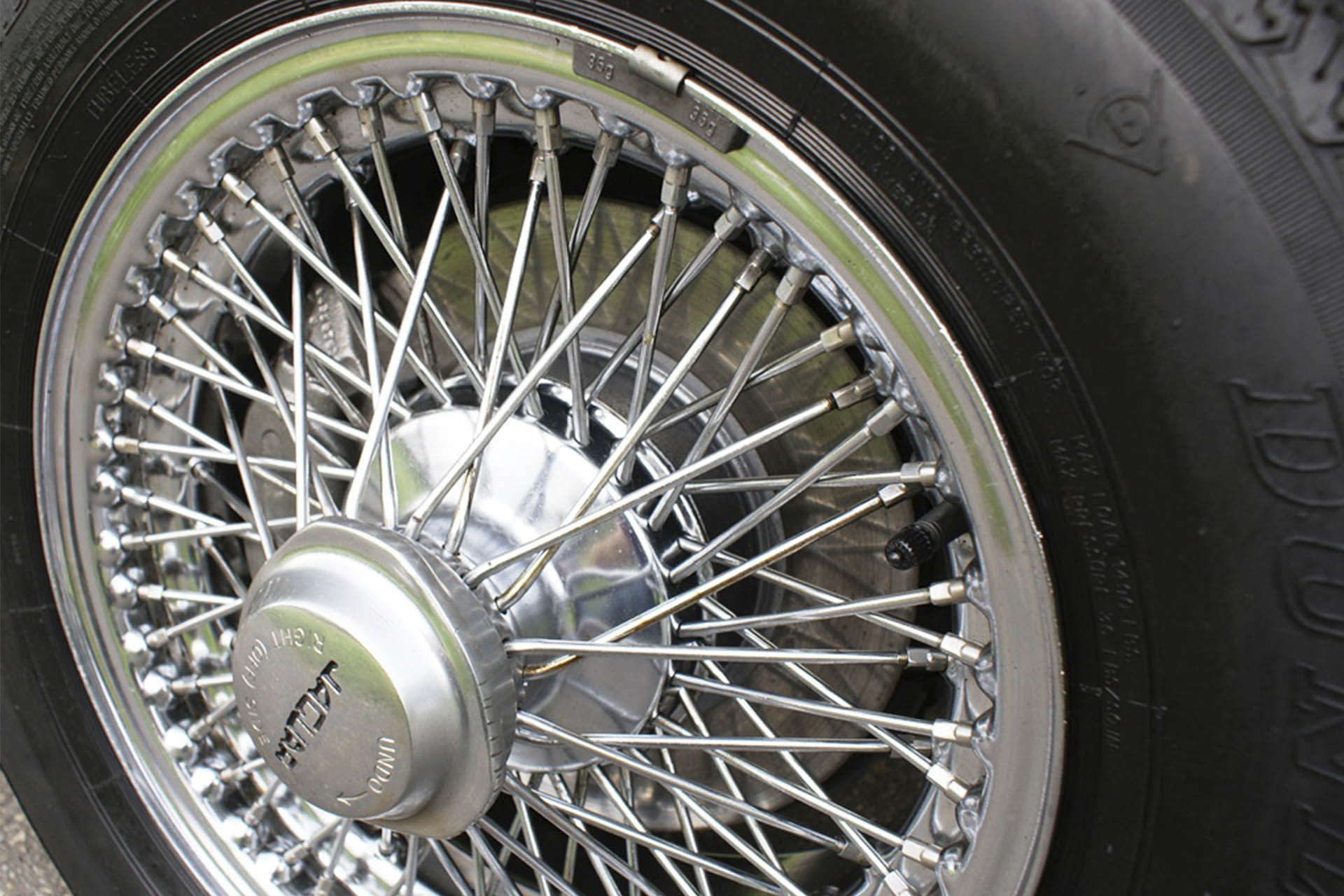 Real Art On Wheels | 1974 Jaguar E-Type Series III V12