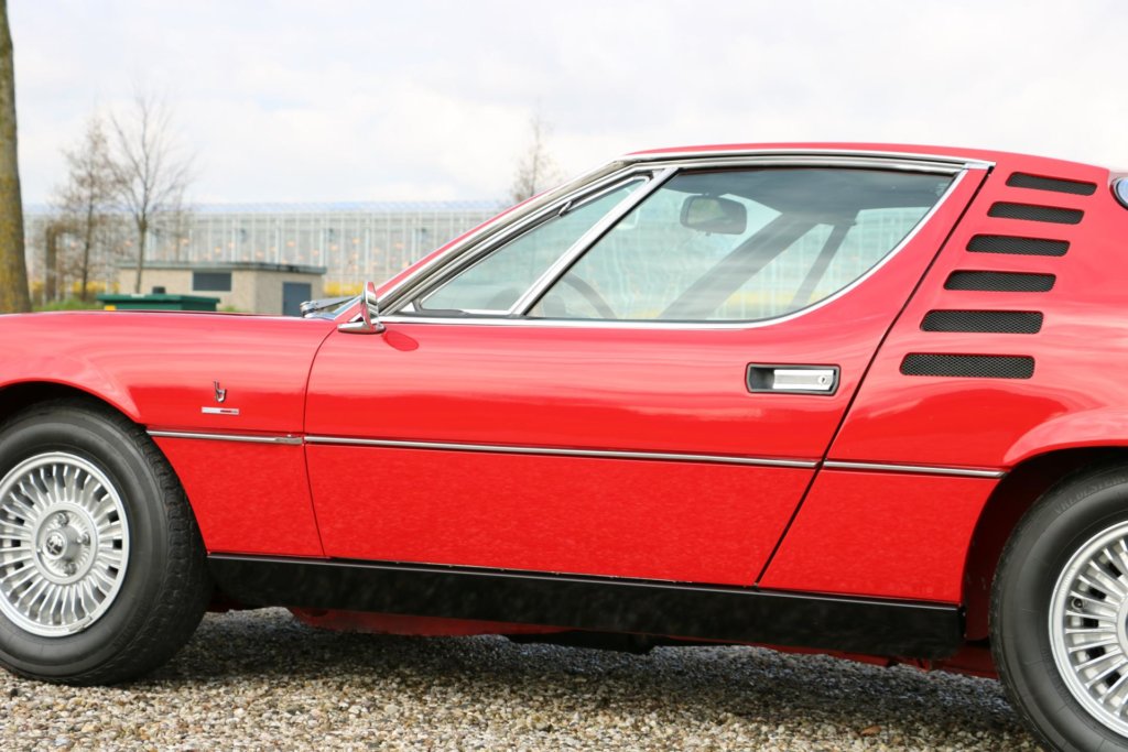 Alfa Romeo Montreal Real Art on Wheels