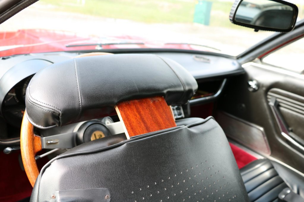 Alfa Romeo Montreal Real Art on Wheels