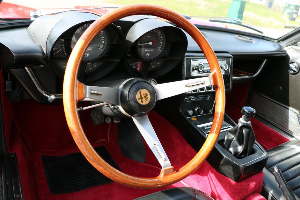 Alfa Romeo Montreal Real Art on Wheels