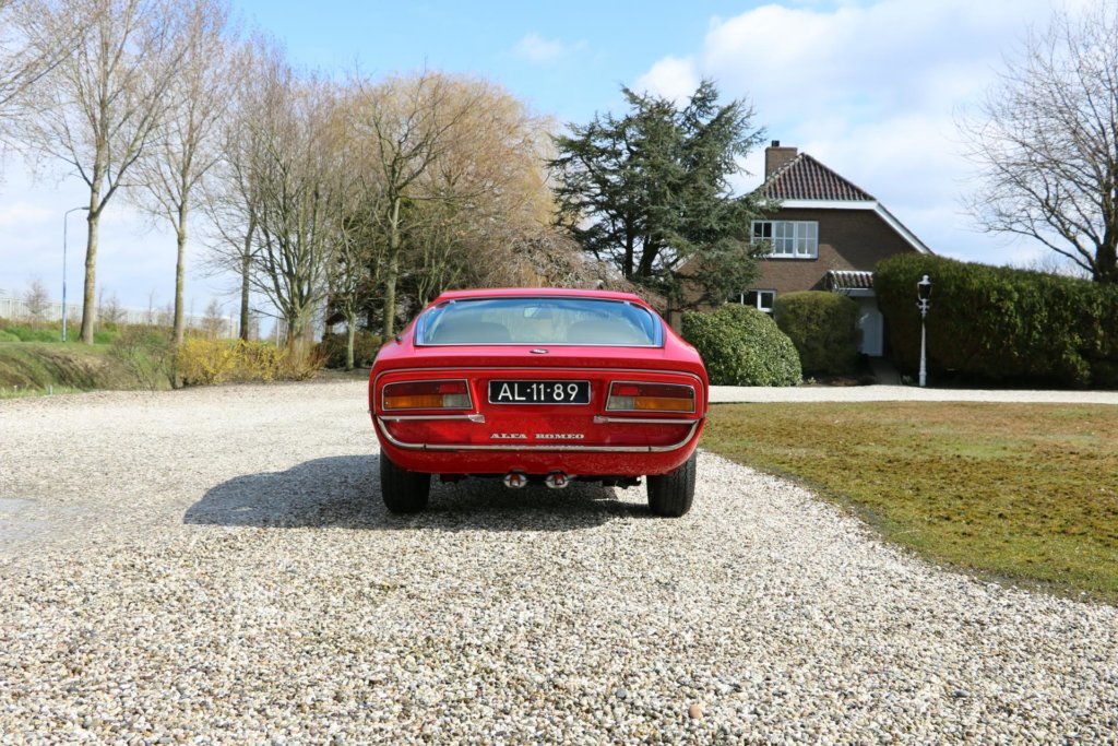 Alfa Romeo Montreal Real Art on Wheels