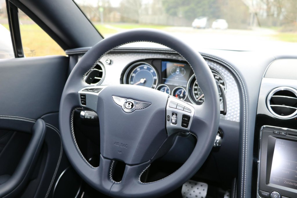 Real Art on Wheels | Bentley Continental GT