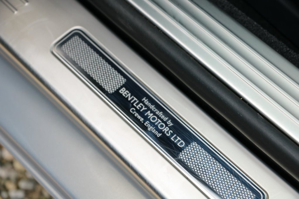 Real Art on Wheels | Bentley Continental GT