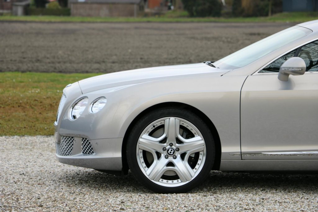 Real Art on Wheels | Bentley Continental GT