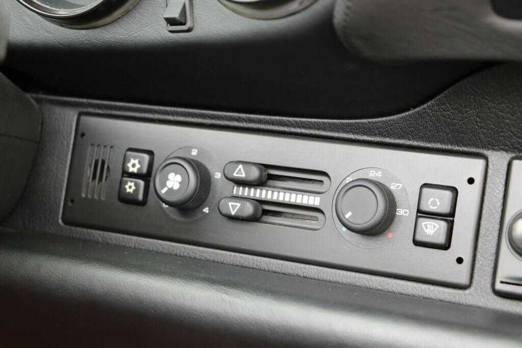 Real Art on Wheels | Porsche 993 Carrera 2S Cabriolet