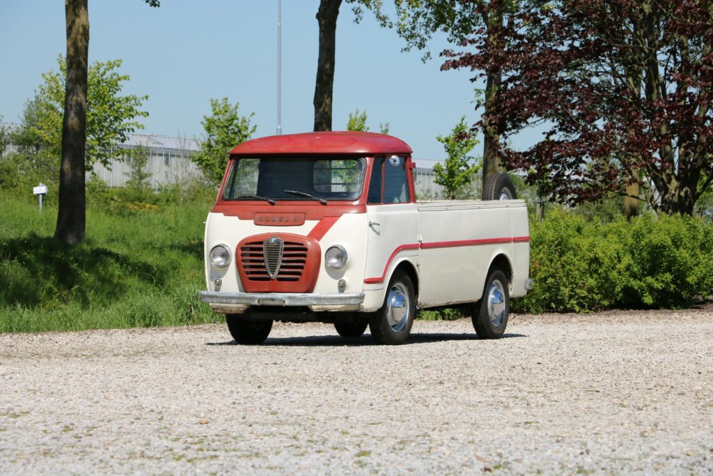 Real Art on Wheels | Alfa Romeo Romeo 2