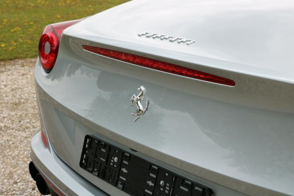 Real Art on Wheels | Ferrari California T