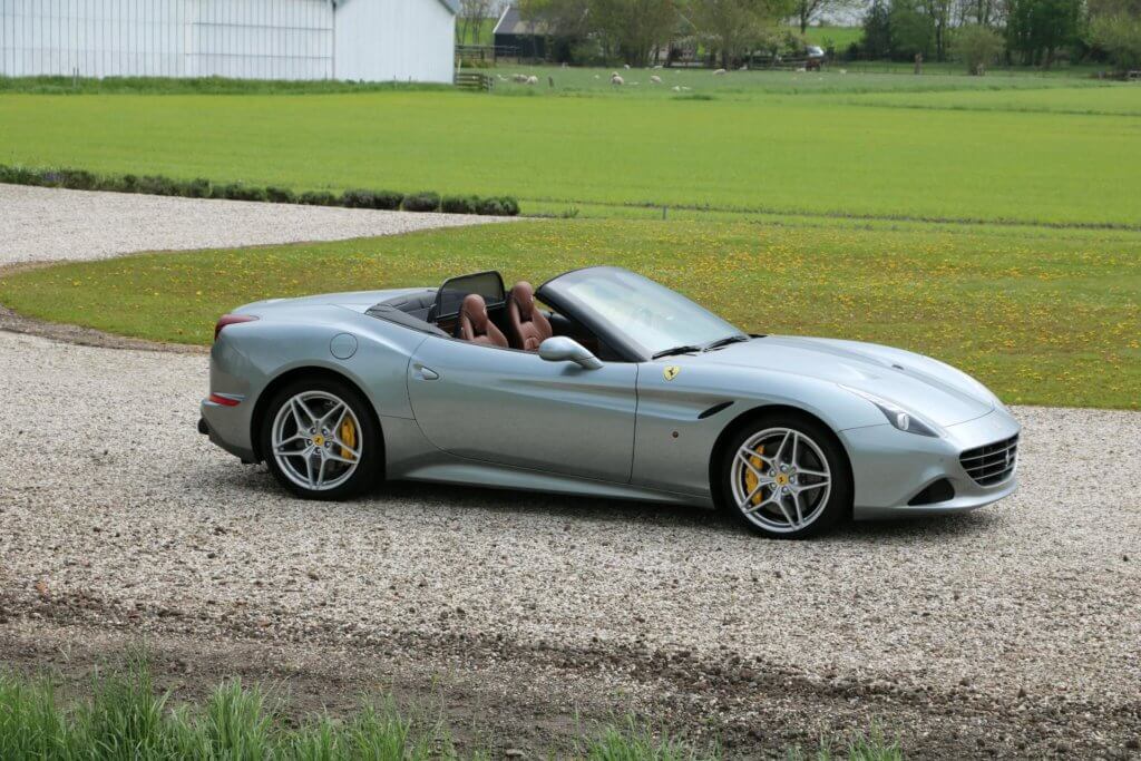 Real Art on Wheels | Ferrari California T