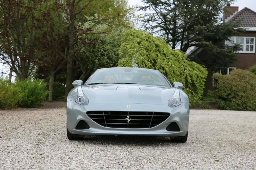 Real Art on Wheels | Ferrari California T