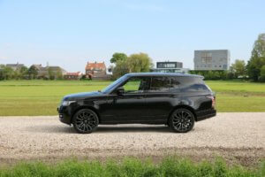 Real Art on Wheels | Range Rover Vogue TDV6