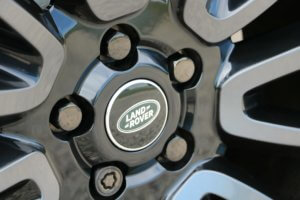 Real Art on Wheels | Range Rover Vogue TDV6