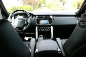 Real Art on Wheels | Range Rover Vogue TDV6