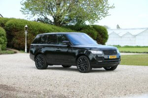 Real Art on Wheels | Range Rover Vogue TDV6