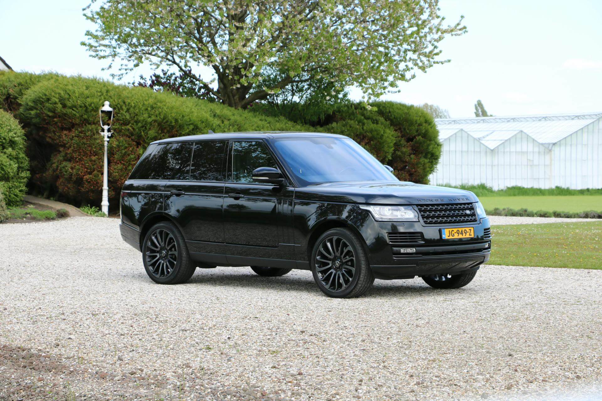 Real Art on Wheels | Range Rover Vogue TDV6