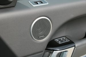 Real Art on Wheels | Range Rover Vogue TDV6