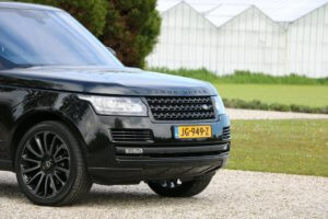 Real Art on Wheels | Range Rover Vogue TDV6