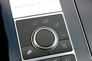 Real Art on Wheels | Range Rover Vogue TDV6