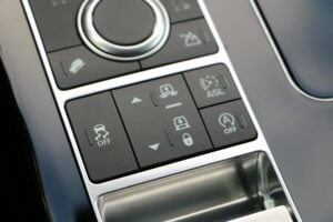 Real Art on Wheels | Range Rover Vogue TDV6