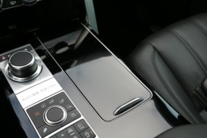 Real Art on Wheels | Range Rover Vogue TDV6