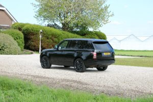 Real Art on Wheels | Range Rover Vogue TDV6