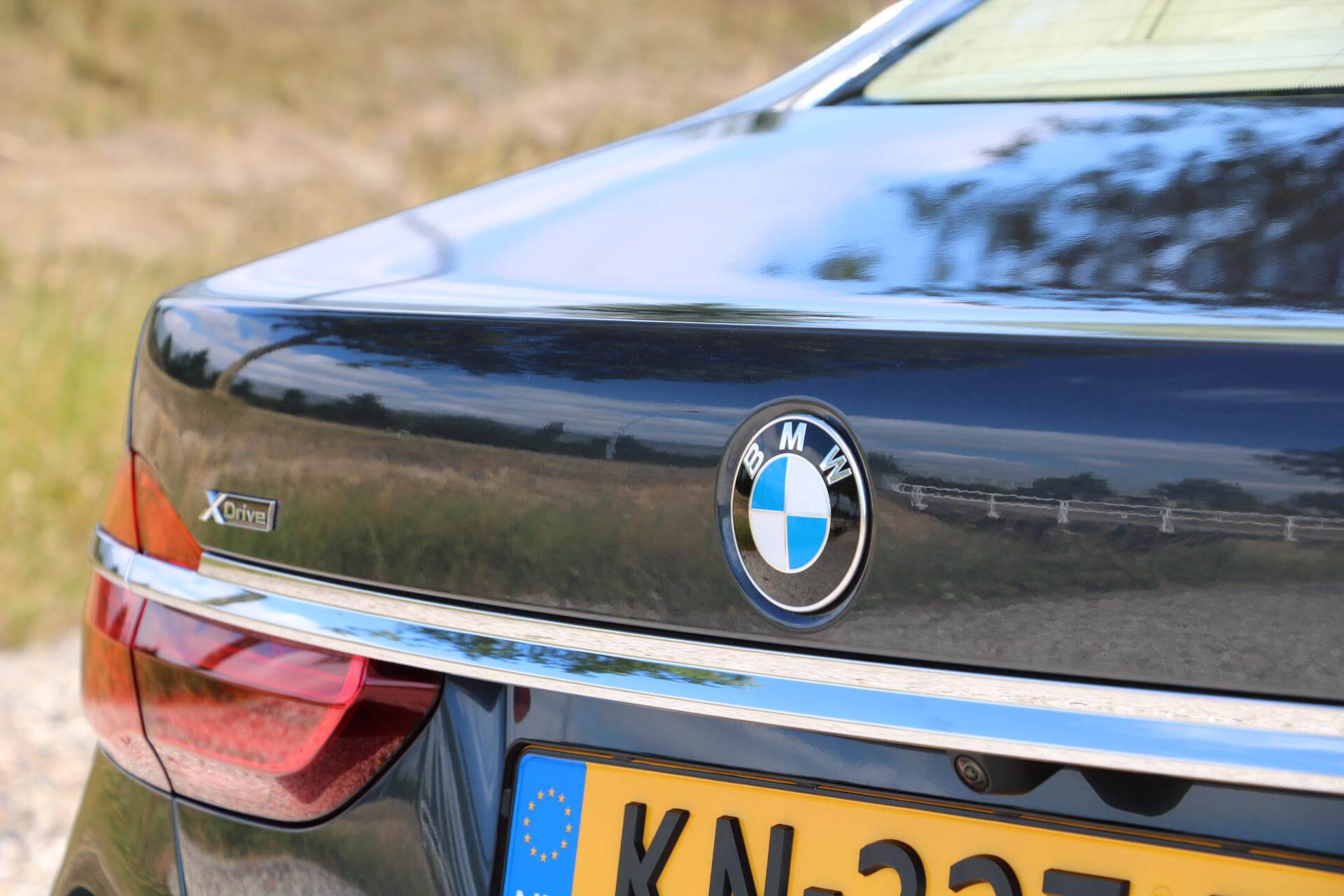 Real Art on Wheels | BMW 750 Li