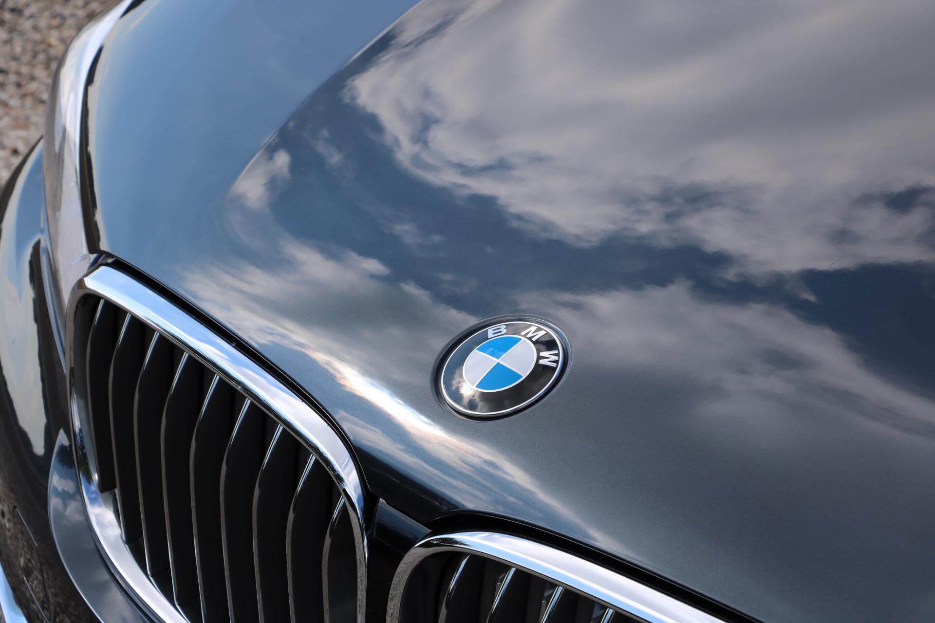 Real Art on Wheels | BMW 750 Li