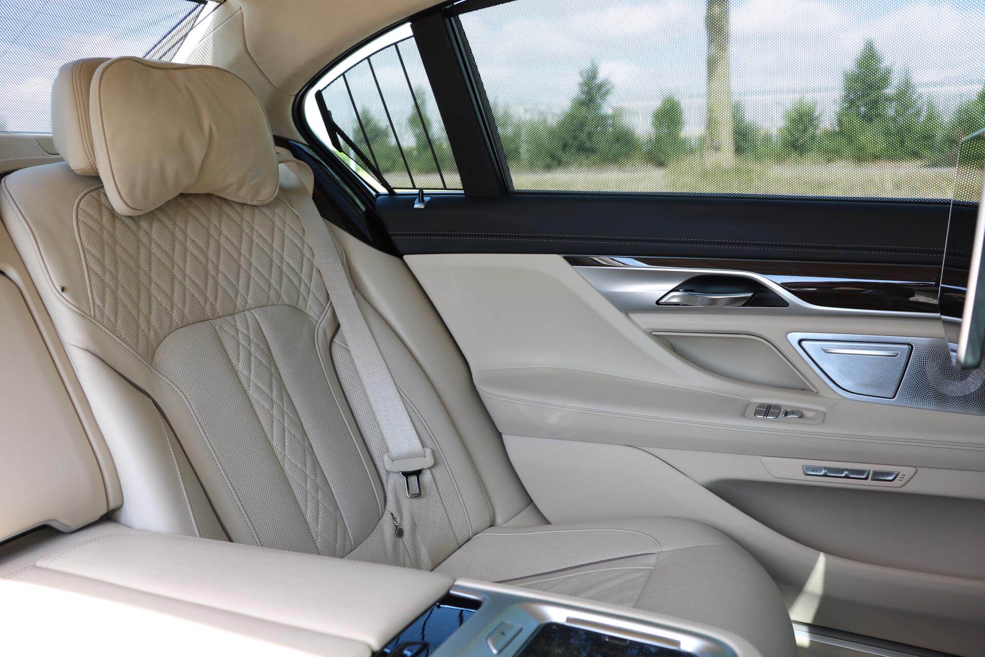 Real Art on Wheels | BMW 750 Li