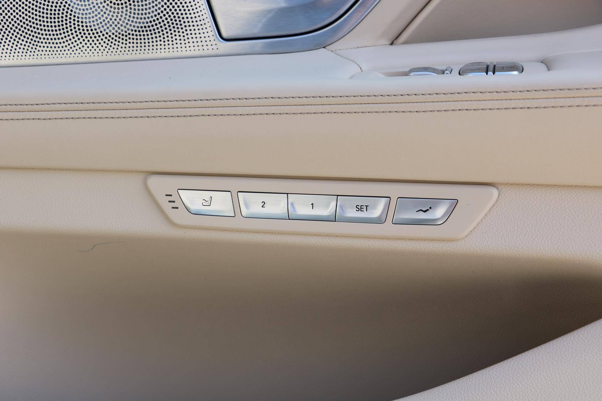 Real Art on Wheels | BMW 750 Li