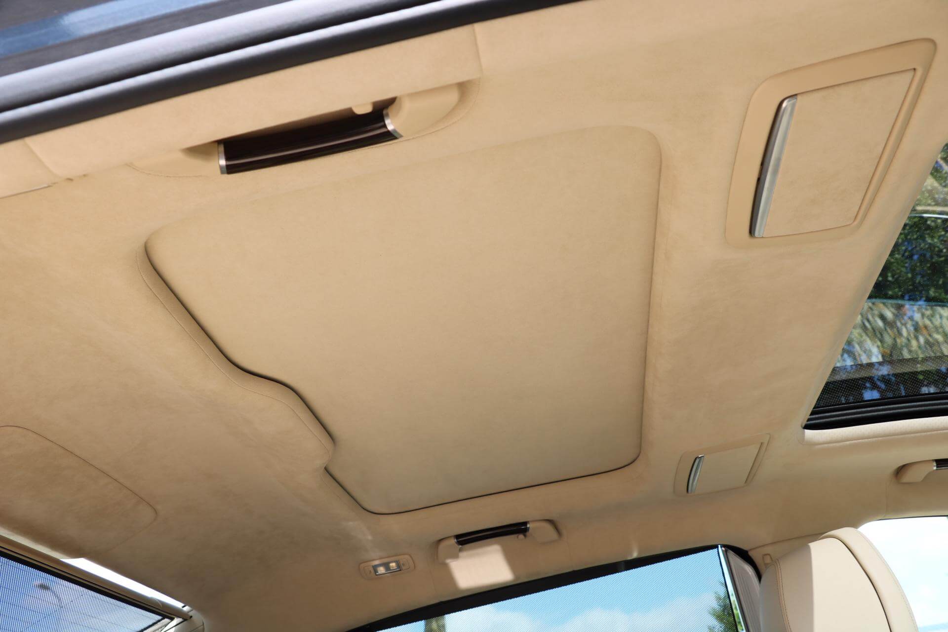 Real Art on Wheels | BMW 750 Li