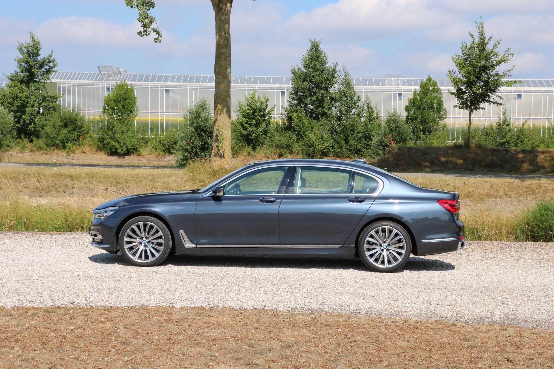 Real Art on Wheels | BMW 750 Li