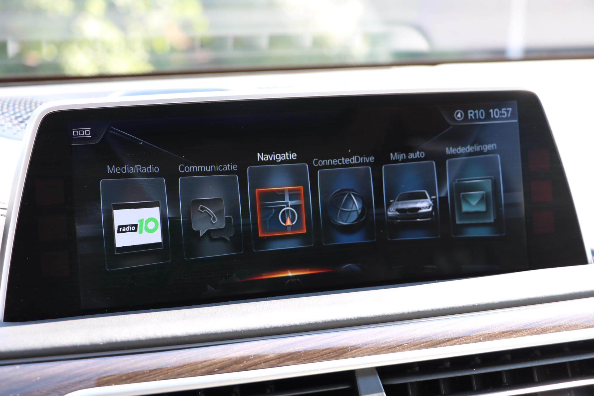 Real Art on Wheels | BMW 750 Li