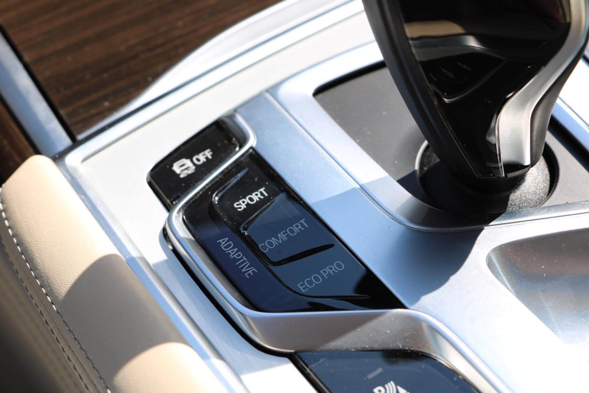 Real Art on Wheels | BMW 750 Li