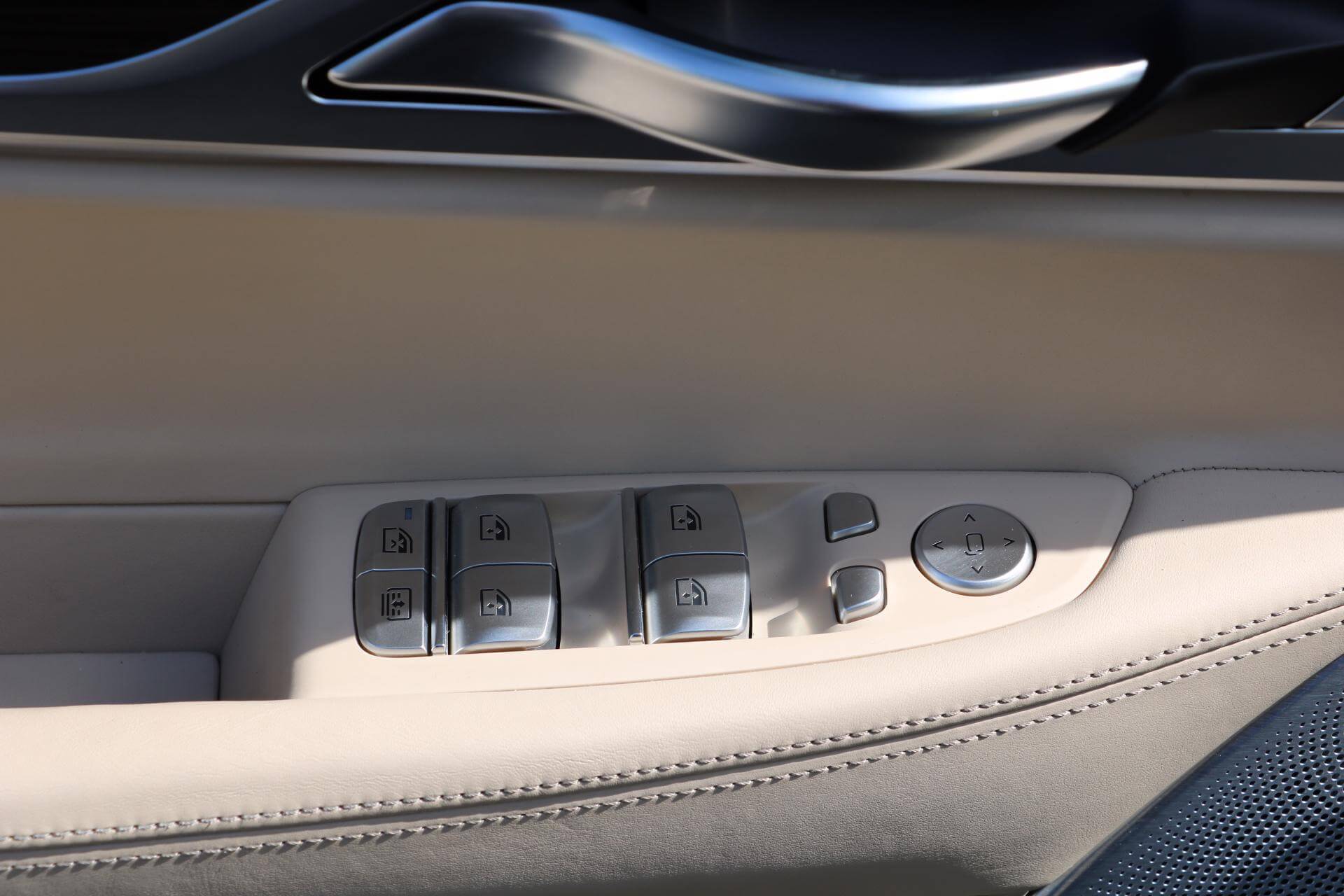 Real Art on Wheels | BMW 750 Li