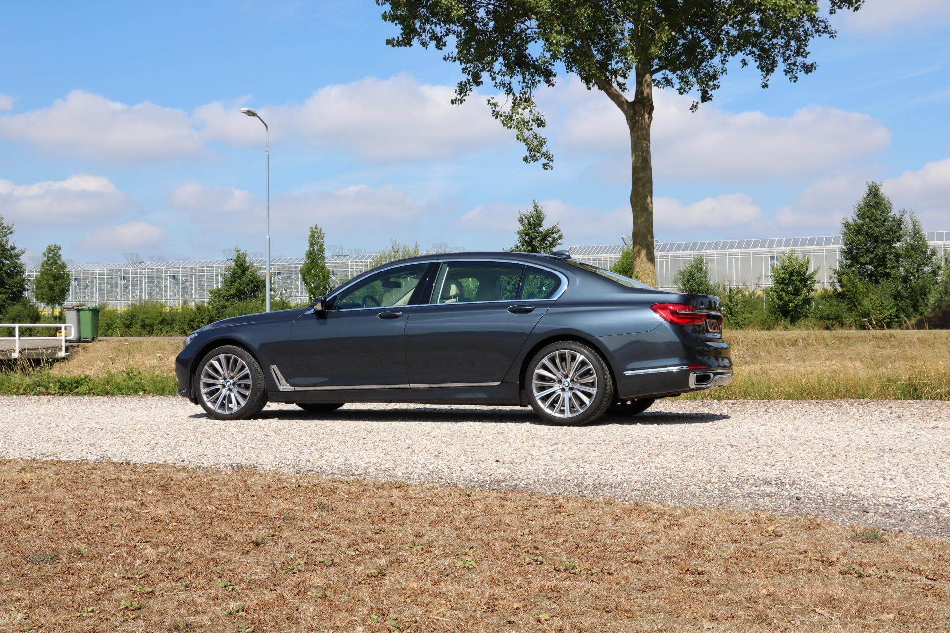 Real Art on Wheels | BMW 750 Li