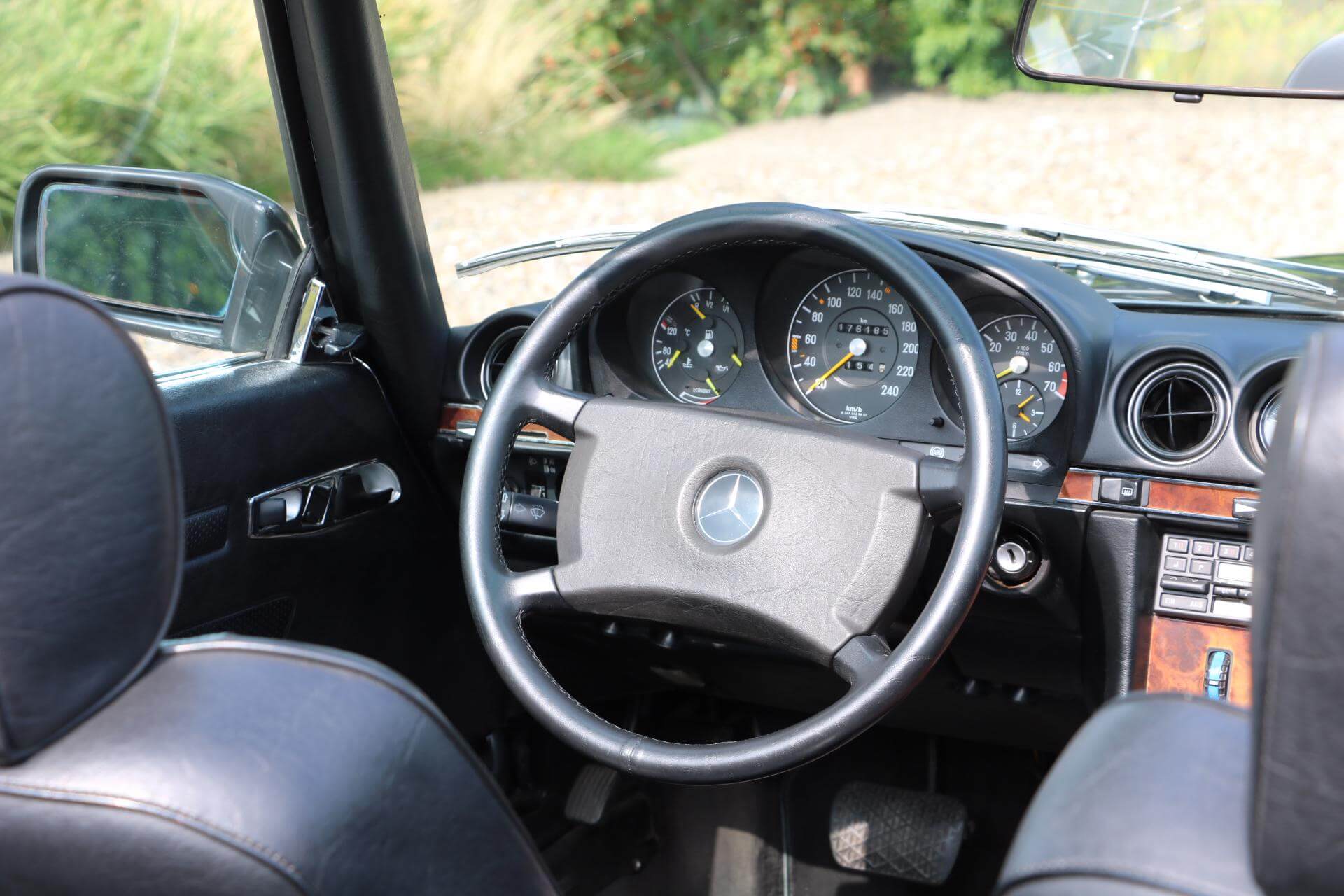 Real Art on Wheels | 1986 Mercedes-Benz 300 SL