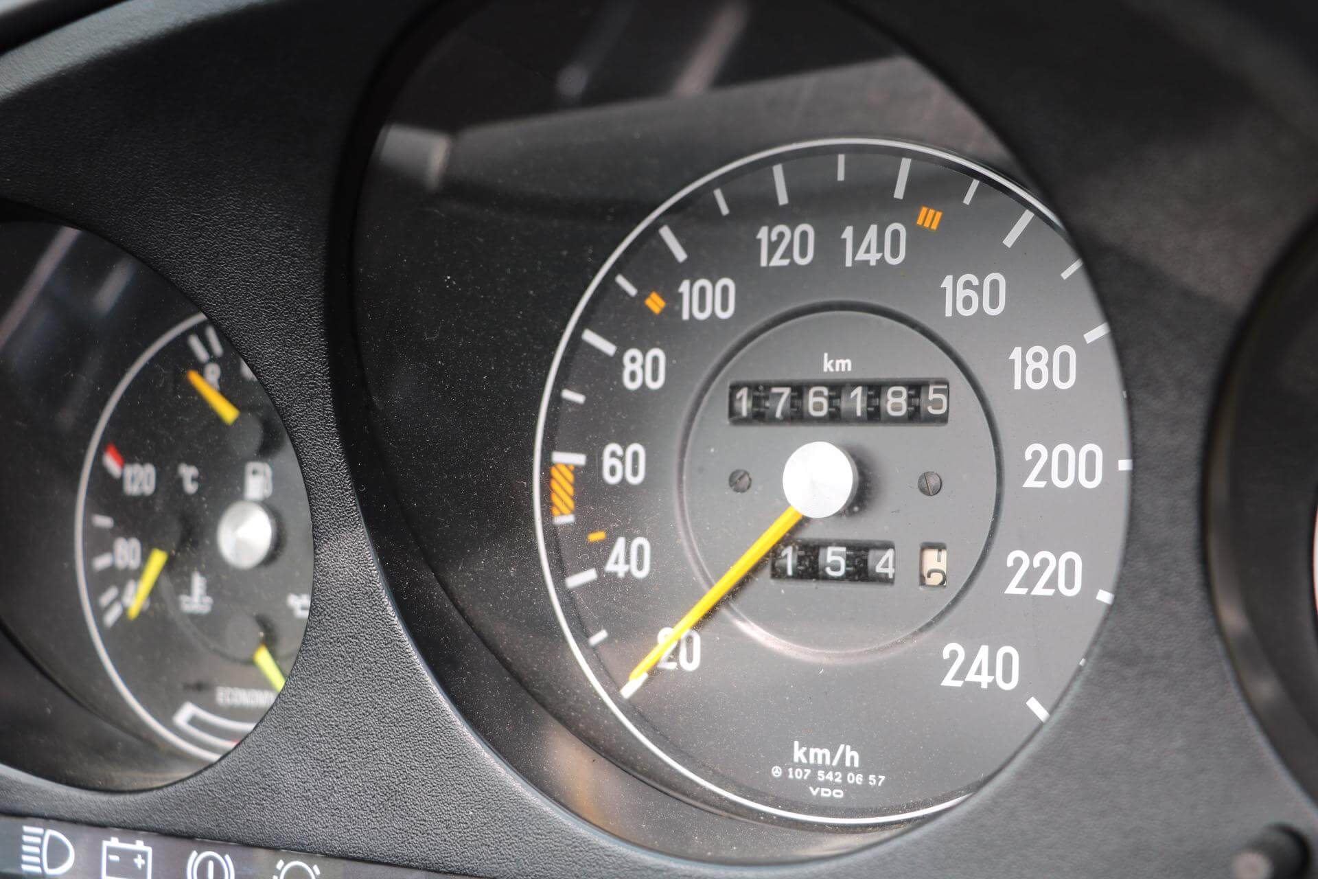 Real Art on Wheels | 1986 Mercedes-Benz 300 SL