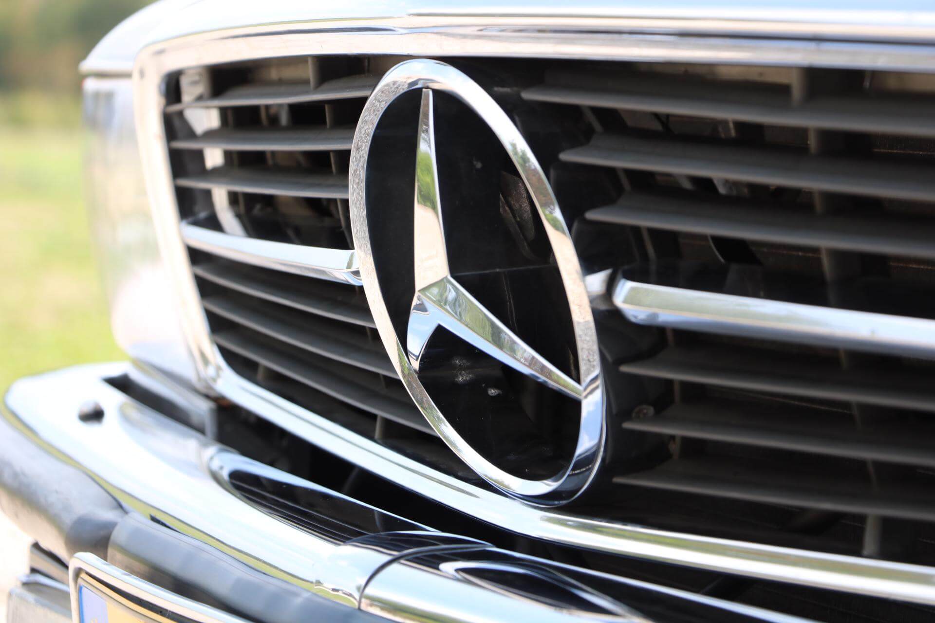 Real Art on Wheels | 1986 Mercedes-Benz 300 SL