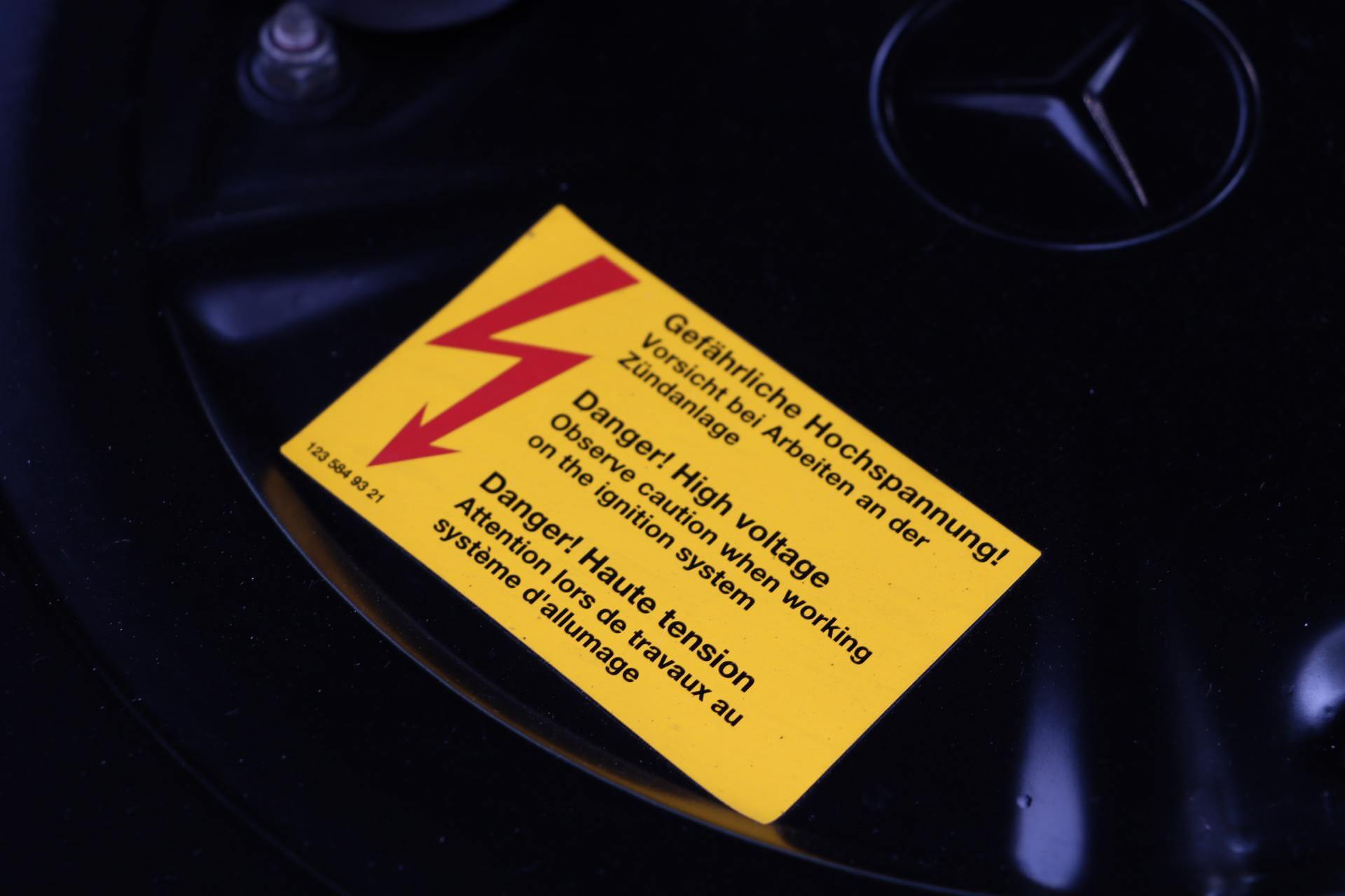 Real Art on Wheels | 1986 Mercedes-Benz 300 SL