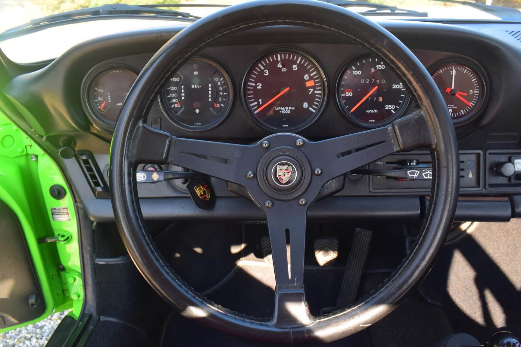 Real Art on Wheels | Porsche 911 gelbgrun