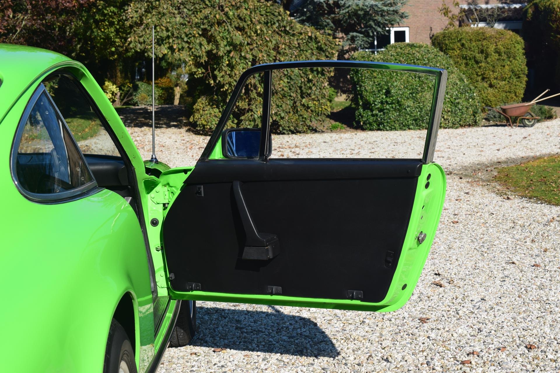 Real Art on Wheels | Porsche 911 gelbgrun