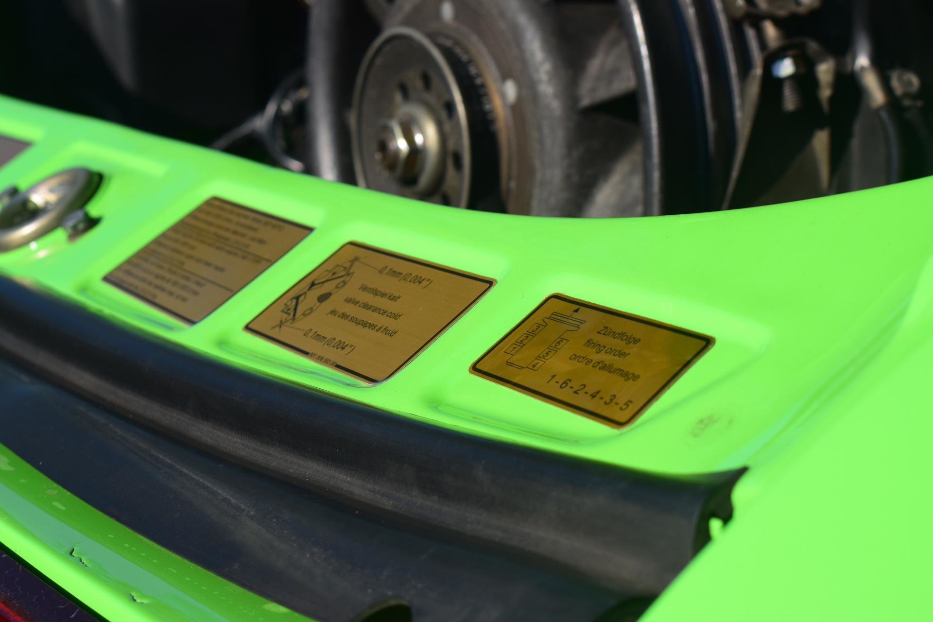 Real Art on Wheels | Porsche 911 gelbgrun