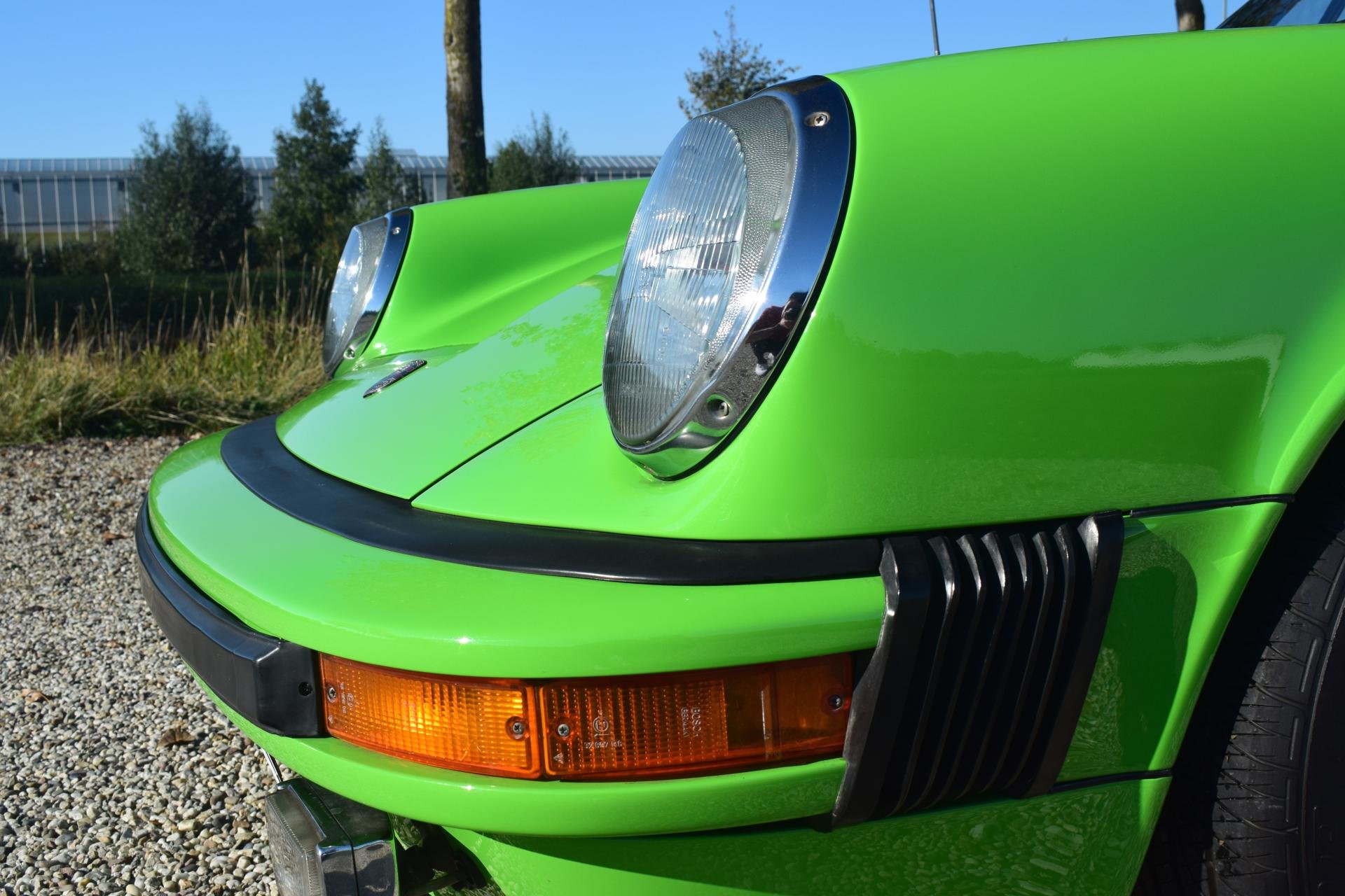 Real Art on Wheels | Porsche 911 gelbgrun