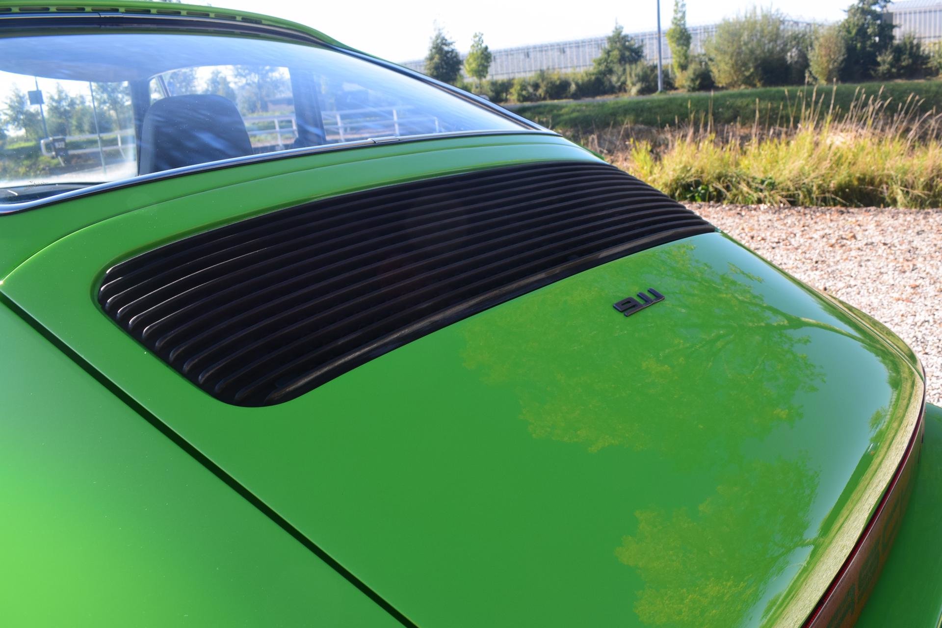 Real Art on Wheels | Porsche 911 gelbgrun