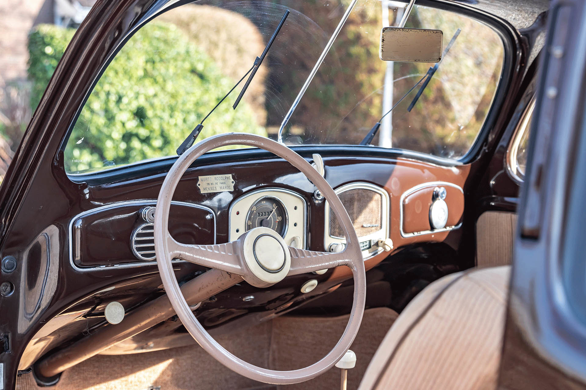 Real Art on Wheels | Volkswagen Beetle 1952