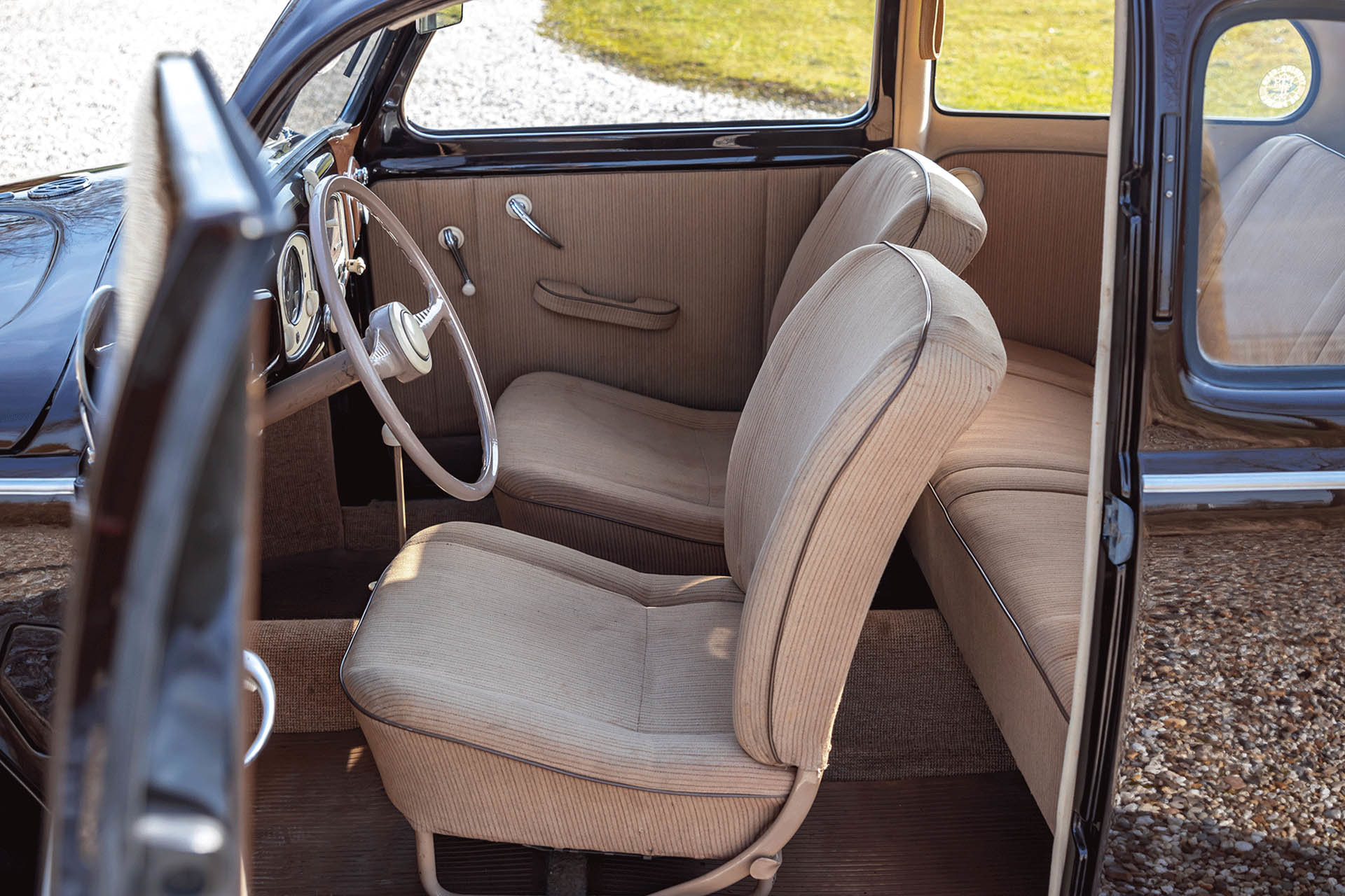 Real Art on Wheels | Volkswagen Beetle 1952